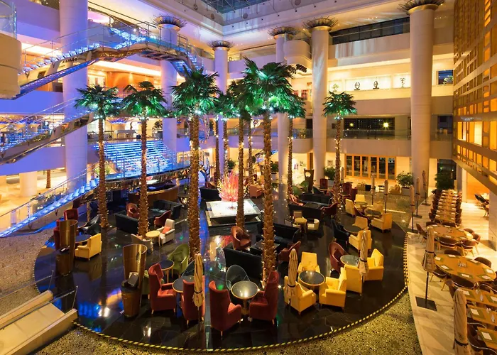 Westin Bund Center,