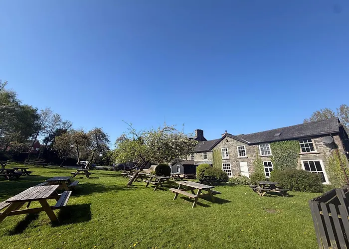 Llanerch Inn