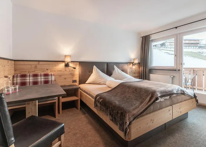 Garni Charlotte