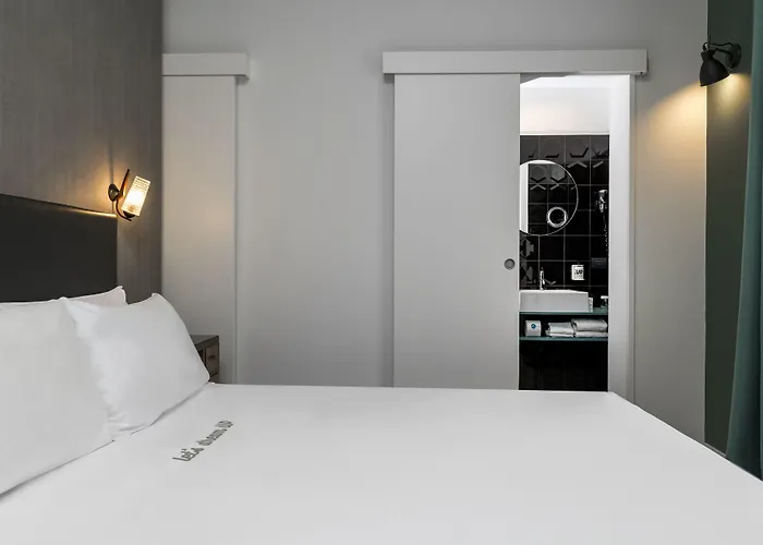 Up Hotel
