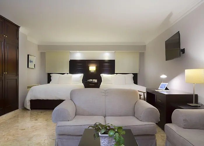 Plaza Florida Suites