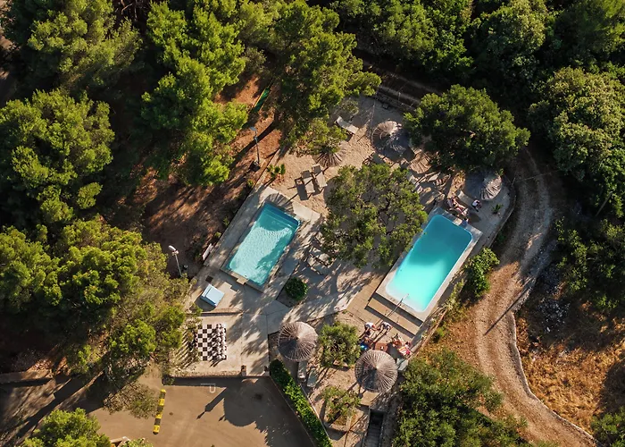 Waterman Beach Village Supetar
