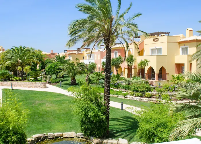 Jardim Da Meia Praia Resort