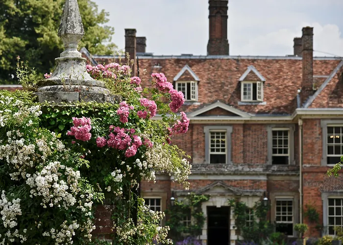 Lainston House