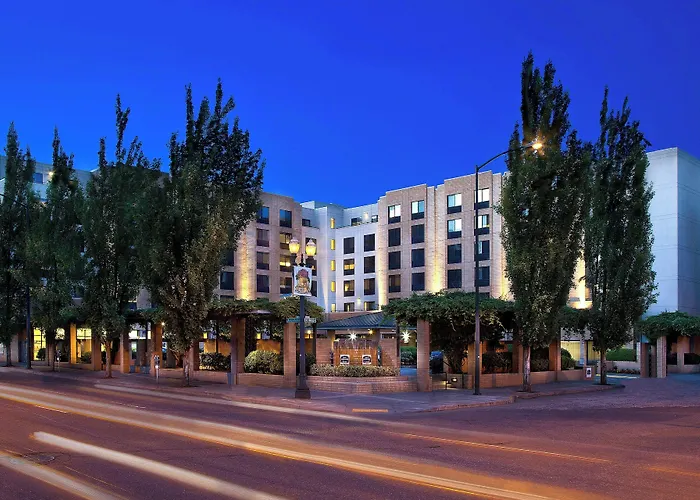 Courtyard Downtown / Convention Center