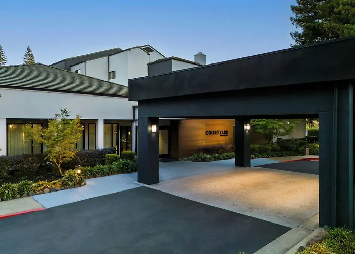 Courtyard Sacramento Airport Natomas