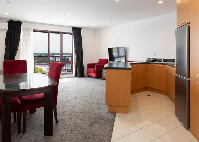 Fino Hotel & Suites