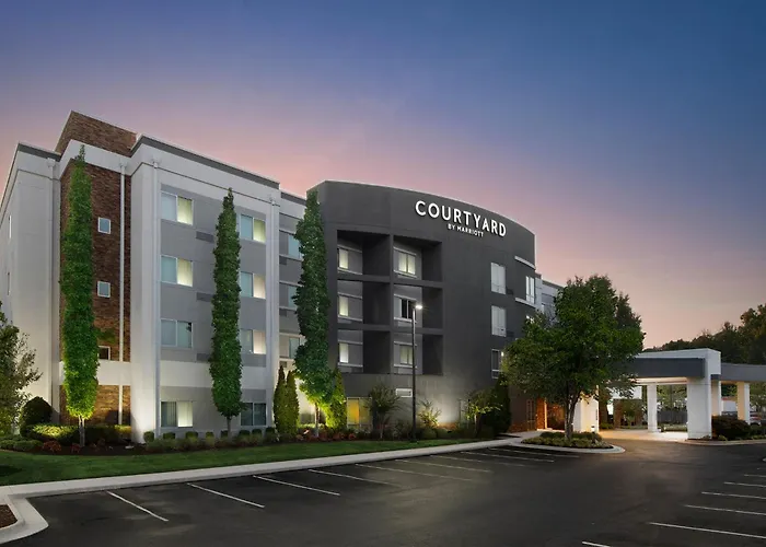 Courtyard By Marriott