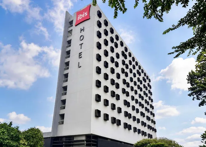 Hotel Ibis Cali Granada