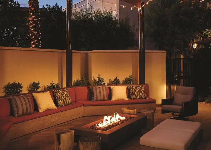 Hyatt Place Las Vegas At Silverton Village
