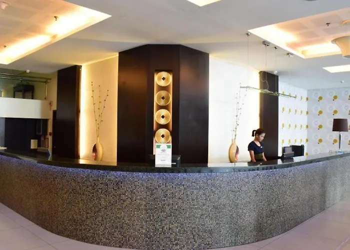 Diamond Suites And Residences