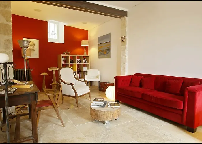 La Maison Rouge d'Uzes B&B