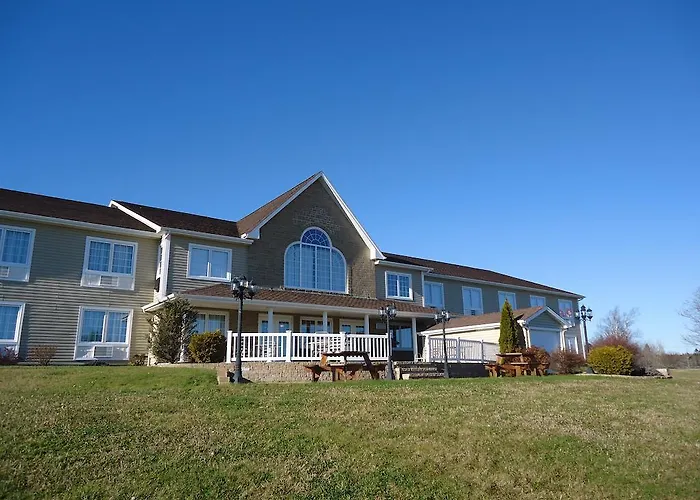 Auberge Bouctouche Inn & Suites