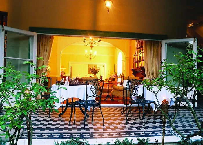 Hacklewood Hill Country House