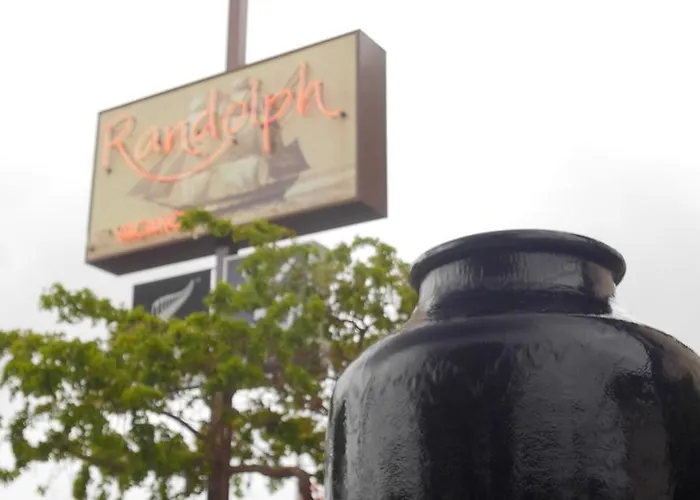 Randolph Motel Apartments