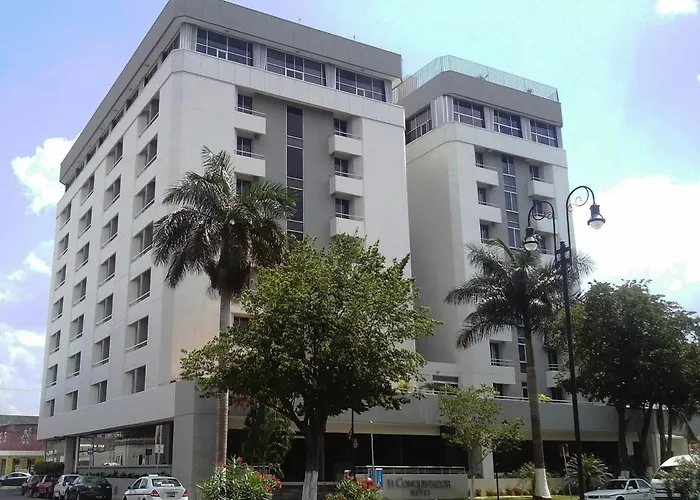 El Conquistador Del Paseo De Montejo
