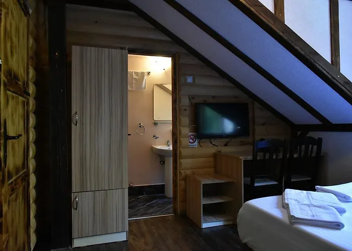 Canyon Matka Hotel