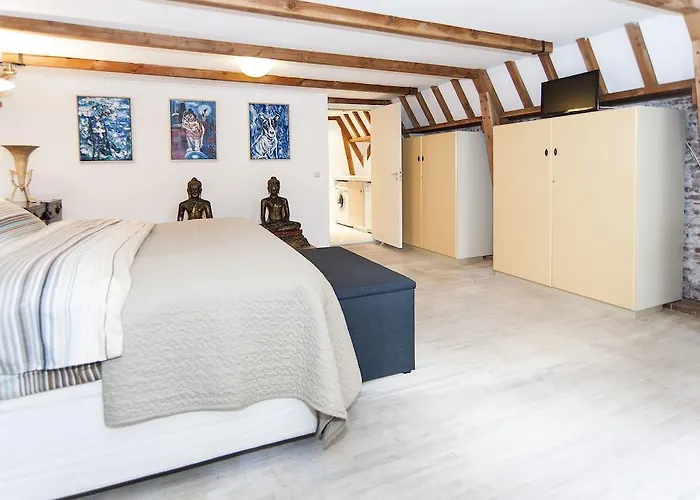 Bed & Breakfast Of Art