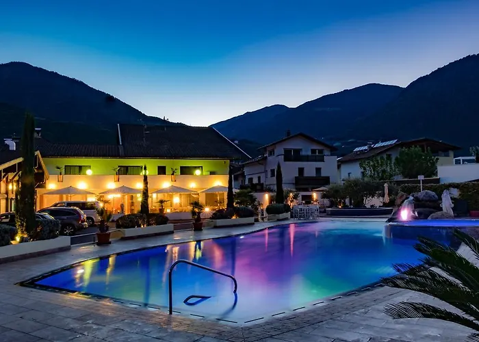 Schlosshof Suedtirol - Hotel & Camping Resort