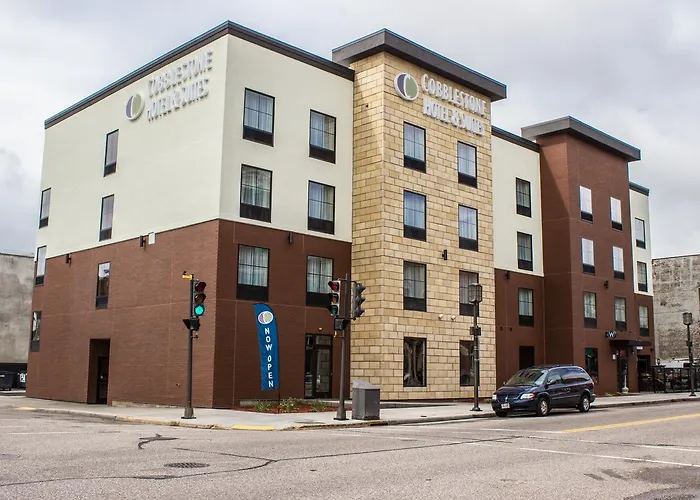 Cobblestone Hotel & Suites - Chippewa Falls