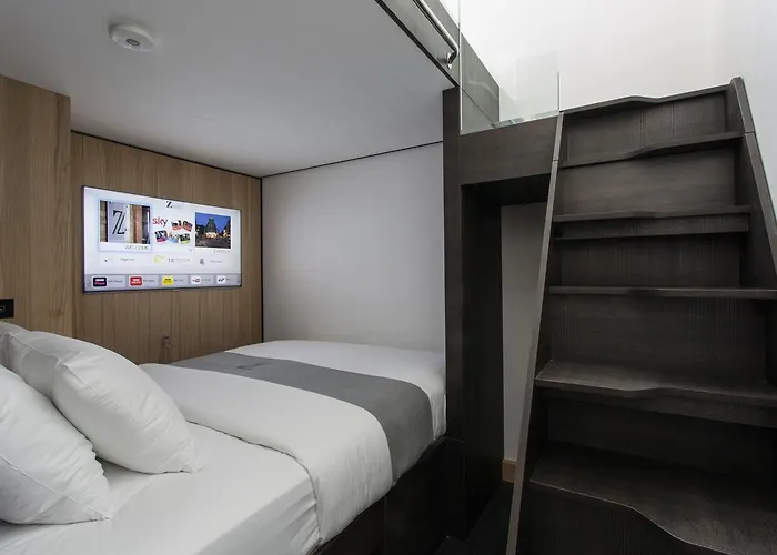 The Z Hotel City