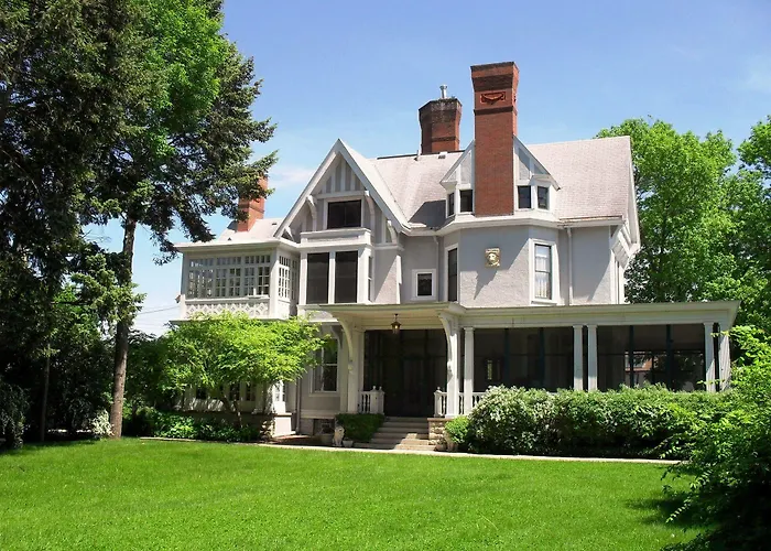 Alexander Mansion Bed And Breakfast