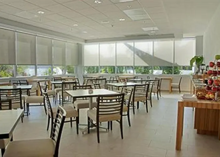 Costa Bahia Hotel, Convention Center And Casino