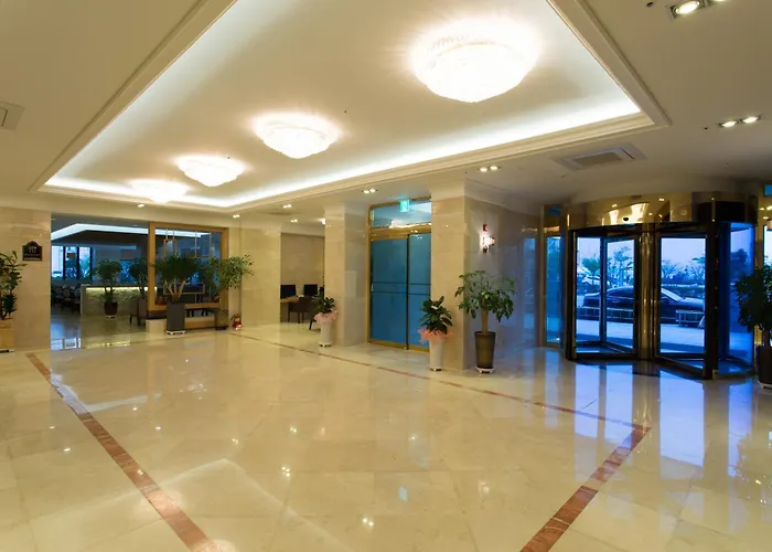 Fontana Beach Hotel