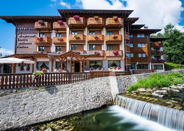 Hotel St. Raphael