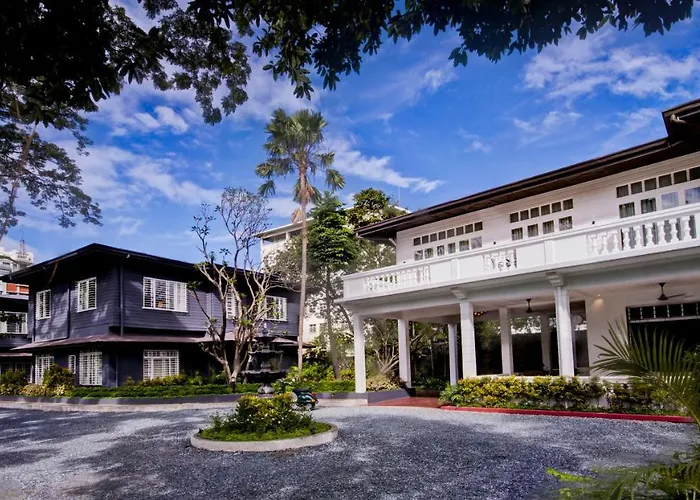 The Henry Hotel Manila