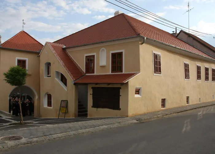 Hotel Eisenhuthaus