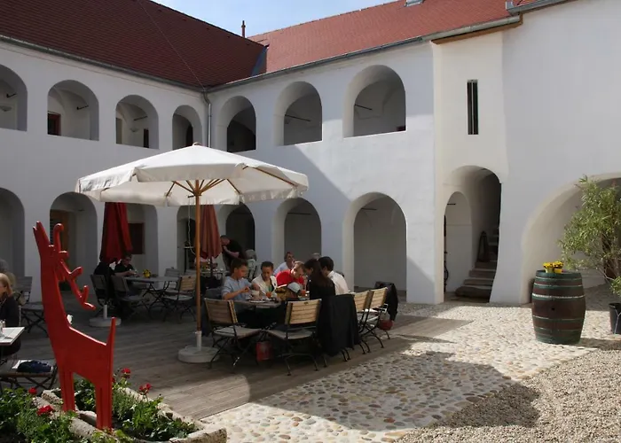 Hotel Eisenhuthaus
