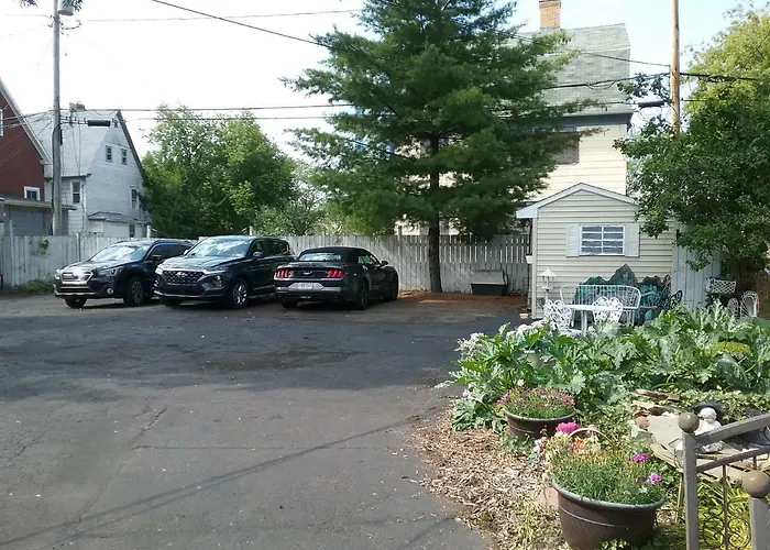 Hanover House Bed And Breakfast