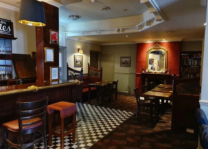 Neidpath Inn