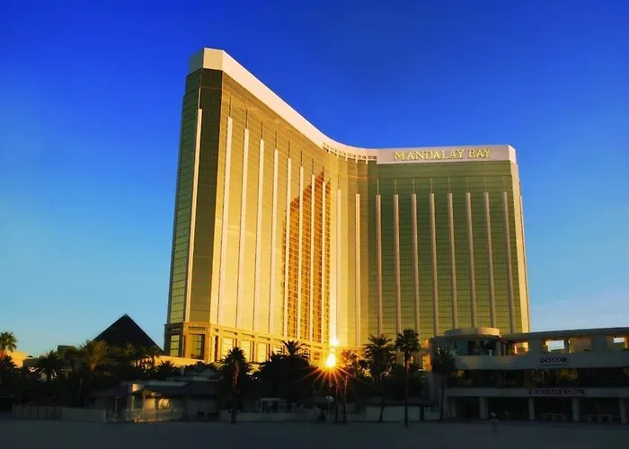 Mandalay Bay Resort And Casino By Suiteness