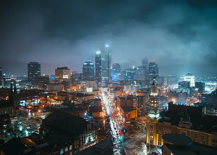 Indianapolis Hotels for Romantic Getaway